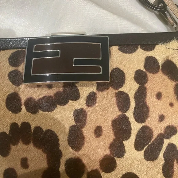 Fendy handbag - Picture 5 of 14